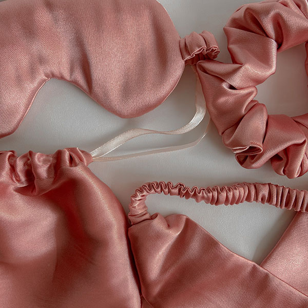 اکسسوری خواب صورتی چرک